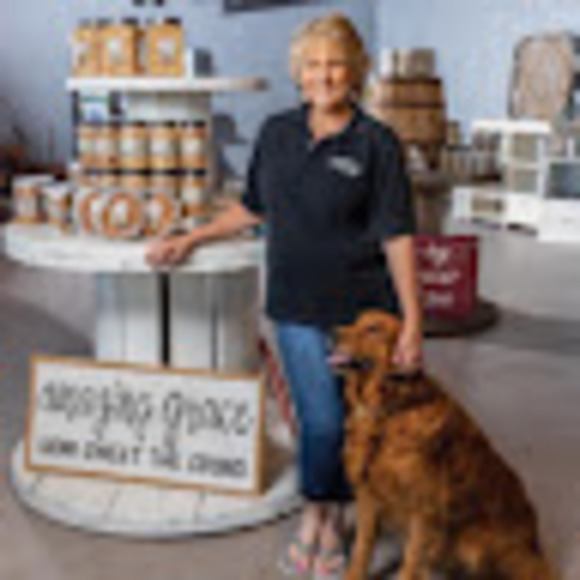 Meet your Posher, Danielle - Picture 1 of 1